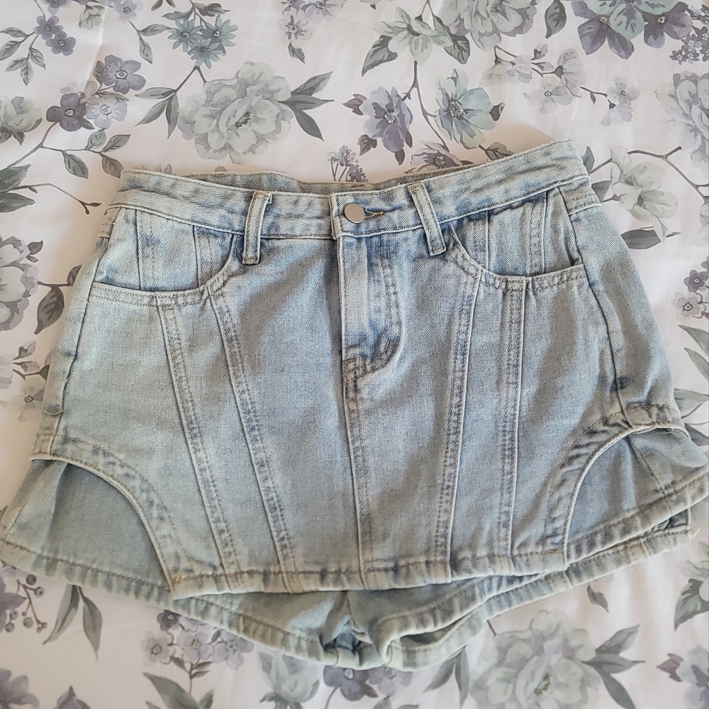 Jean skort